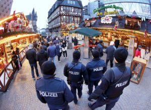 Niemieckie jarmarki świąteczne zabezpieczane przez policję