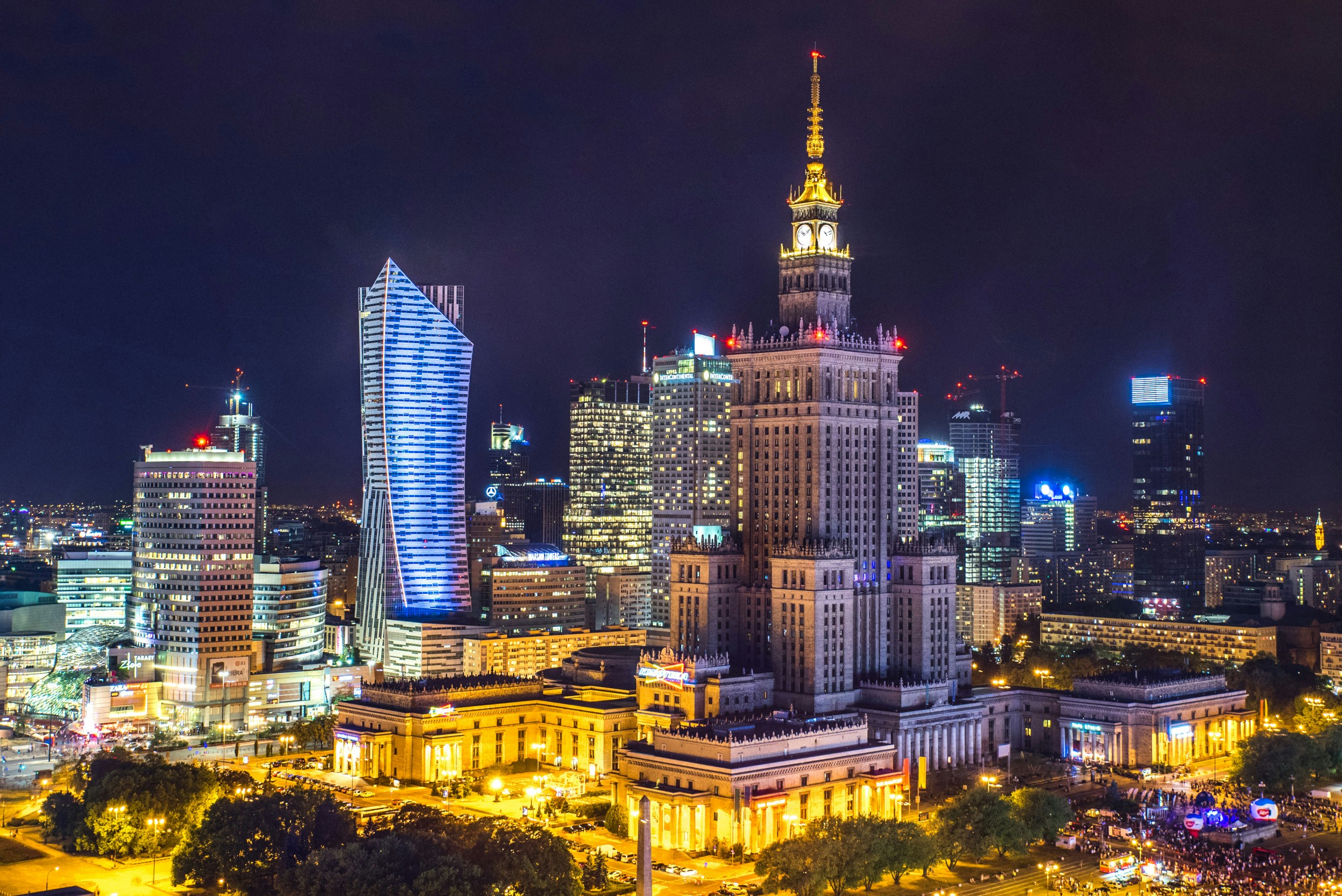 Marriott Warszawa – architektura, odpoczynek i rozrywka