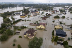 Jedna powódź, dwa podejścia